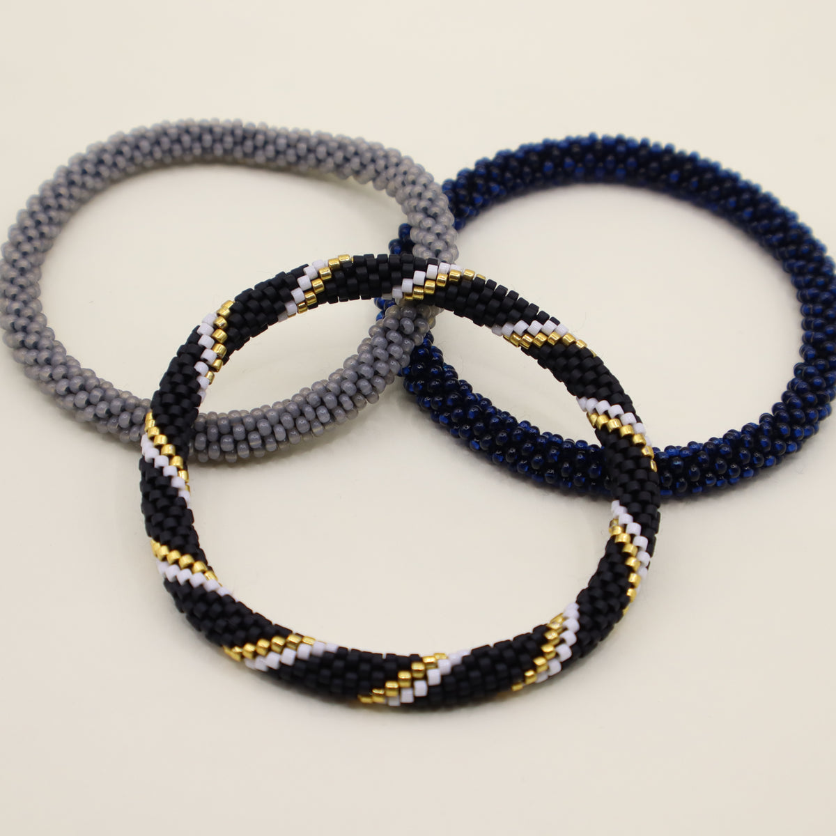 Mar de Medianoche | Set de 3 pulseras tejidas a mano
